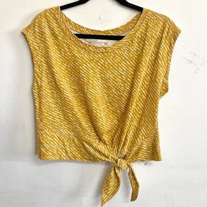 By Anthropologie Side-Tie Cropped
Tee Size small